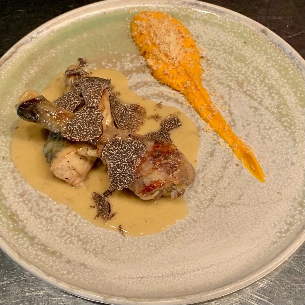 Guinea fowl fricassee with black truffle